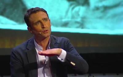 TEDx: El poder de una conversación | Álvaro González Alorda